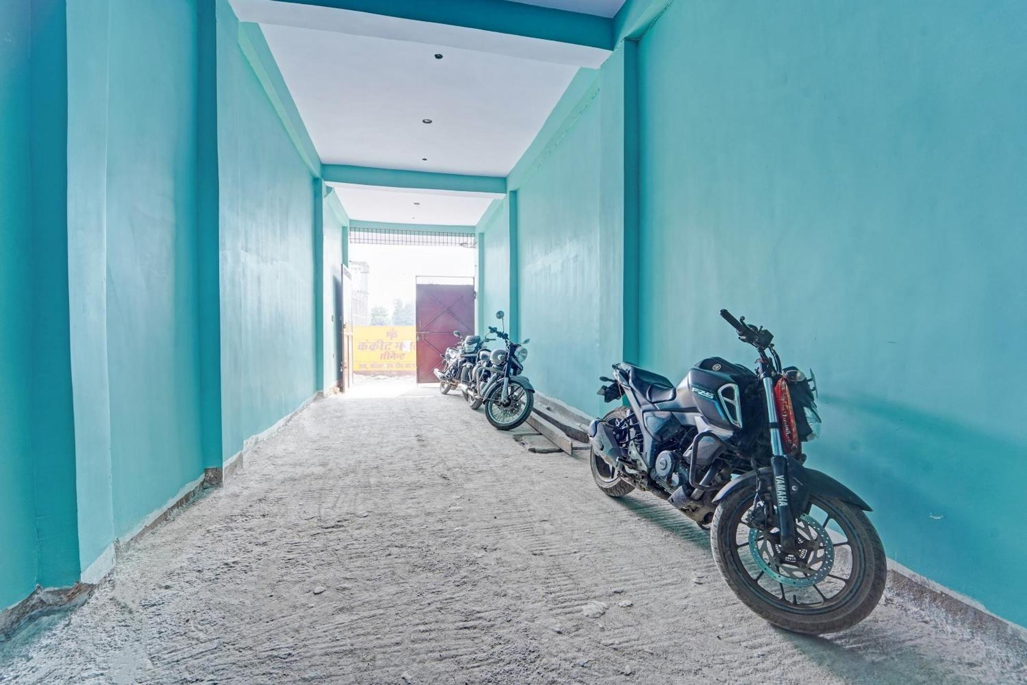 Hotel O Grand Paradise Inn & Banquet Hall Patna  Exterior photo